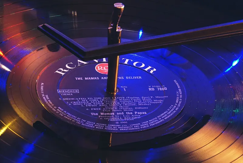 Track One to Track Last: The Hidden Story Adi Ulmansky Tells Through Song Order